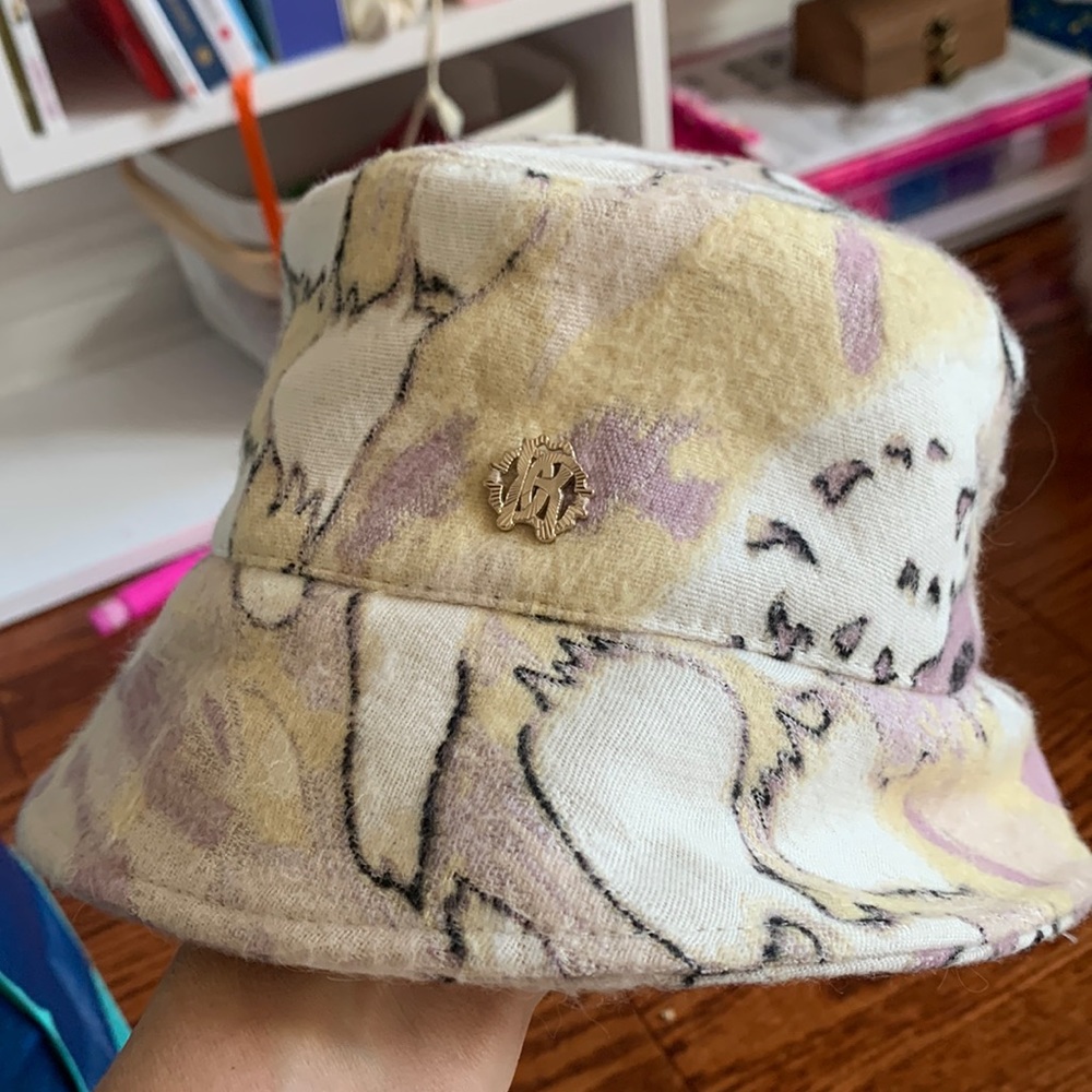 Kids Cavalli bucket hat.
